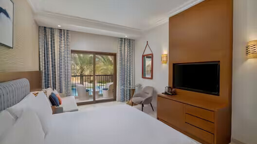 DoubleTree by Hilton Marjan Island Resort & Spa